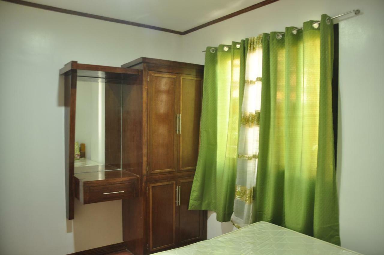 Badladz Staycation Condos Puerto Galera Eksteriør bilde